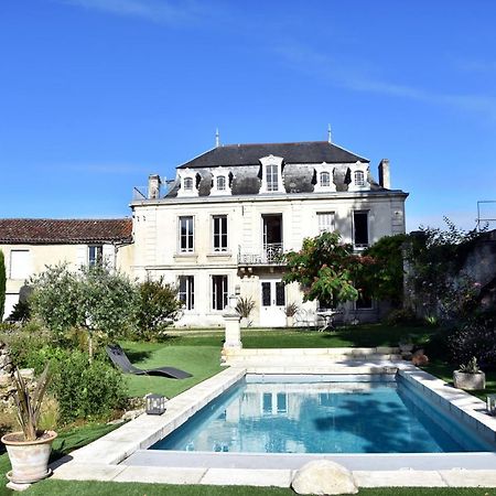 Bed and Breakfast Les Hirondelles Fleac Esterno foto