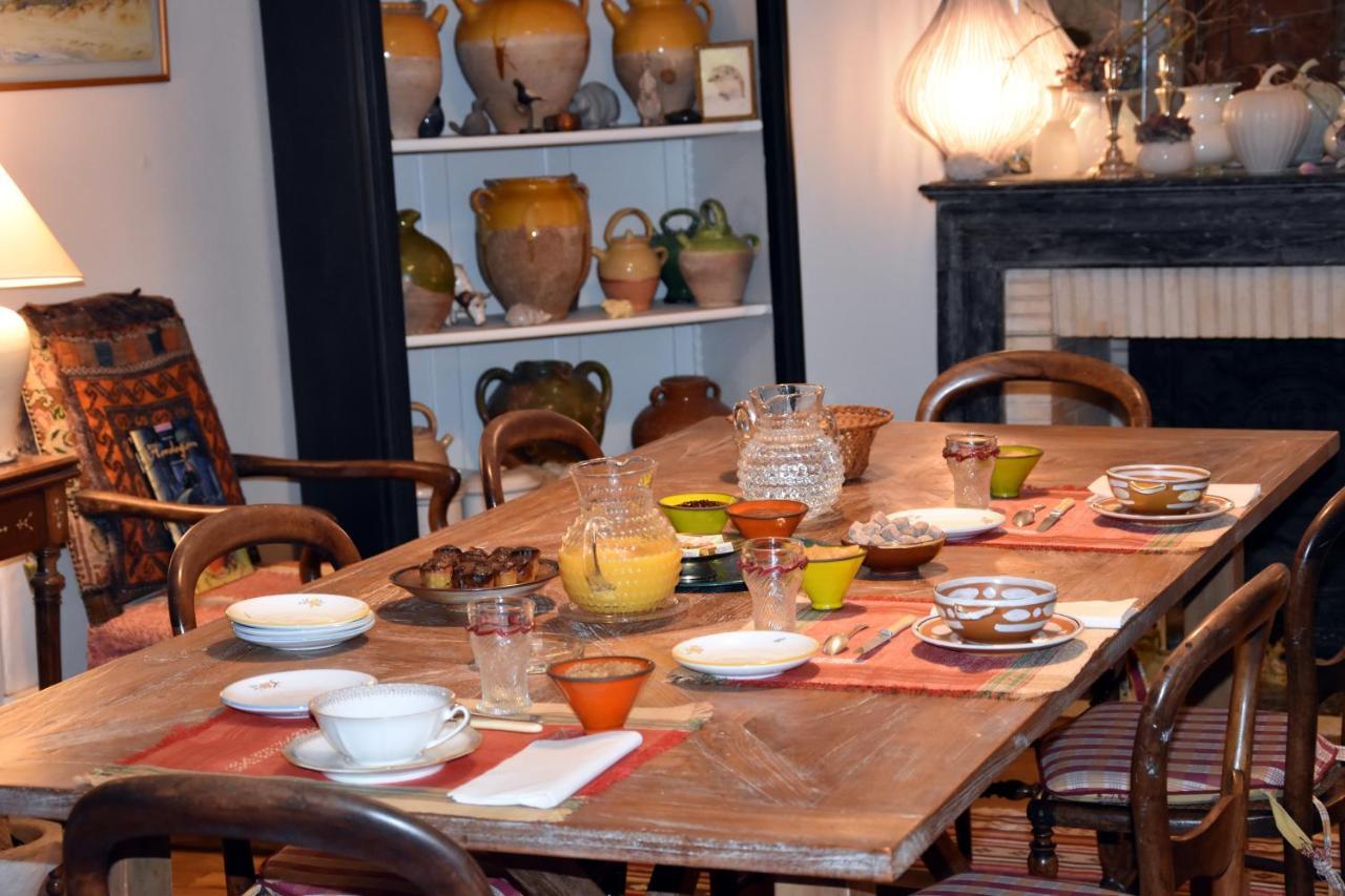 Bed and Breakfast Les Hirondelles Fleac Esterno foto