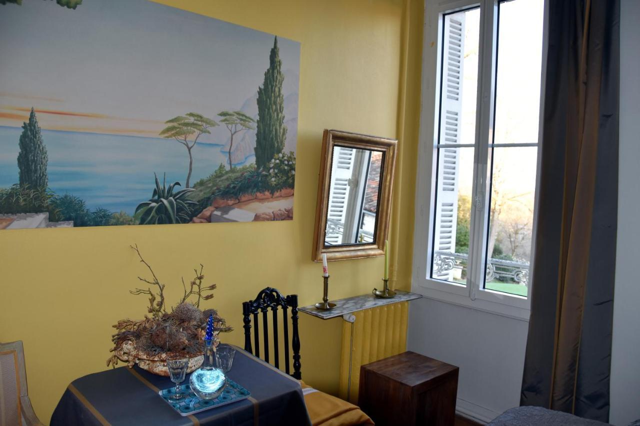 Bed and Breakfast Les Hirondelles Fleac Esterno foto